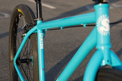 Sunday High C 29" (Gloss Surf Blue with 23.5" tt)