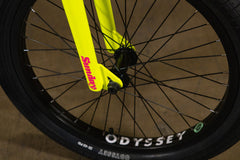 Sunday Forecaster - Aaron Ross Signature (Gloss Fluorescent Yellow with 20.5" tt in RHD)